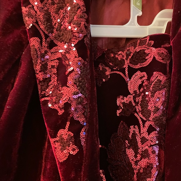 Woman’s Velvet & Sequin Three Piece Suit - Picture 2 of 5